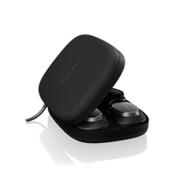 Bowers & Wilkins Px8 S2